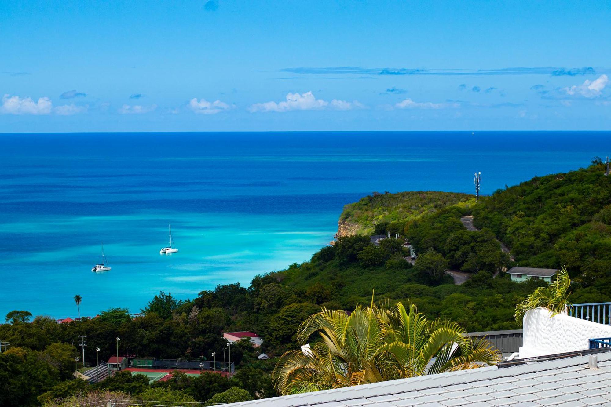 Trade Winds Hotel Dickenson Bay Bagian luar foto