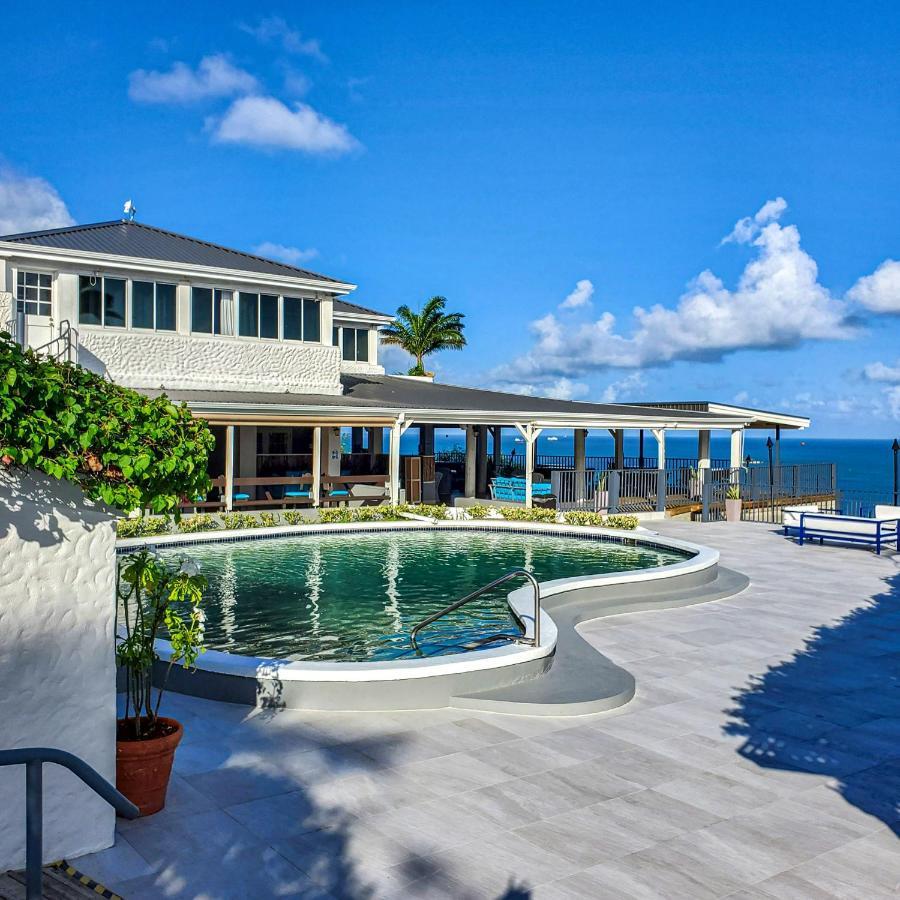 Trade Winds Hotel Dickenson Bay Bagian luar foto