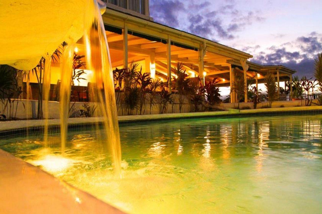 Trade Winds Hotel Dickenson Bay Bagian luar foto