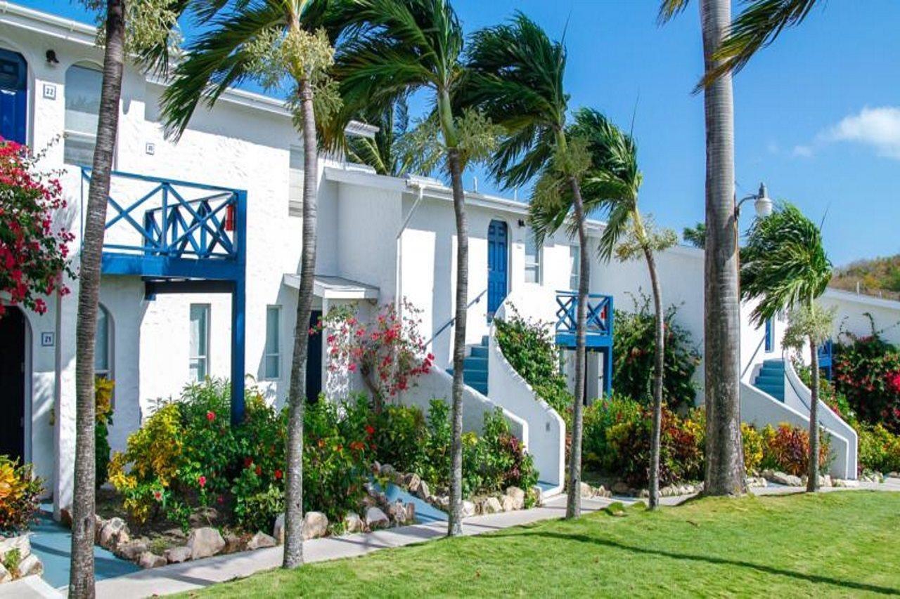 Trade Winds Hotel Dickenson Bay Bagian luar foto