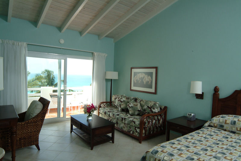 Trade Winds Hotel Dickenson Bay Bagian luar foto