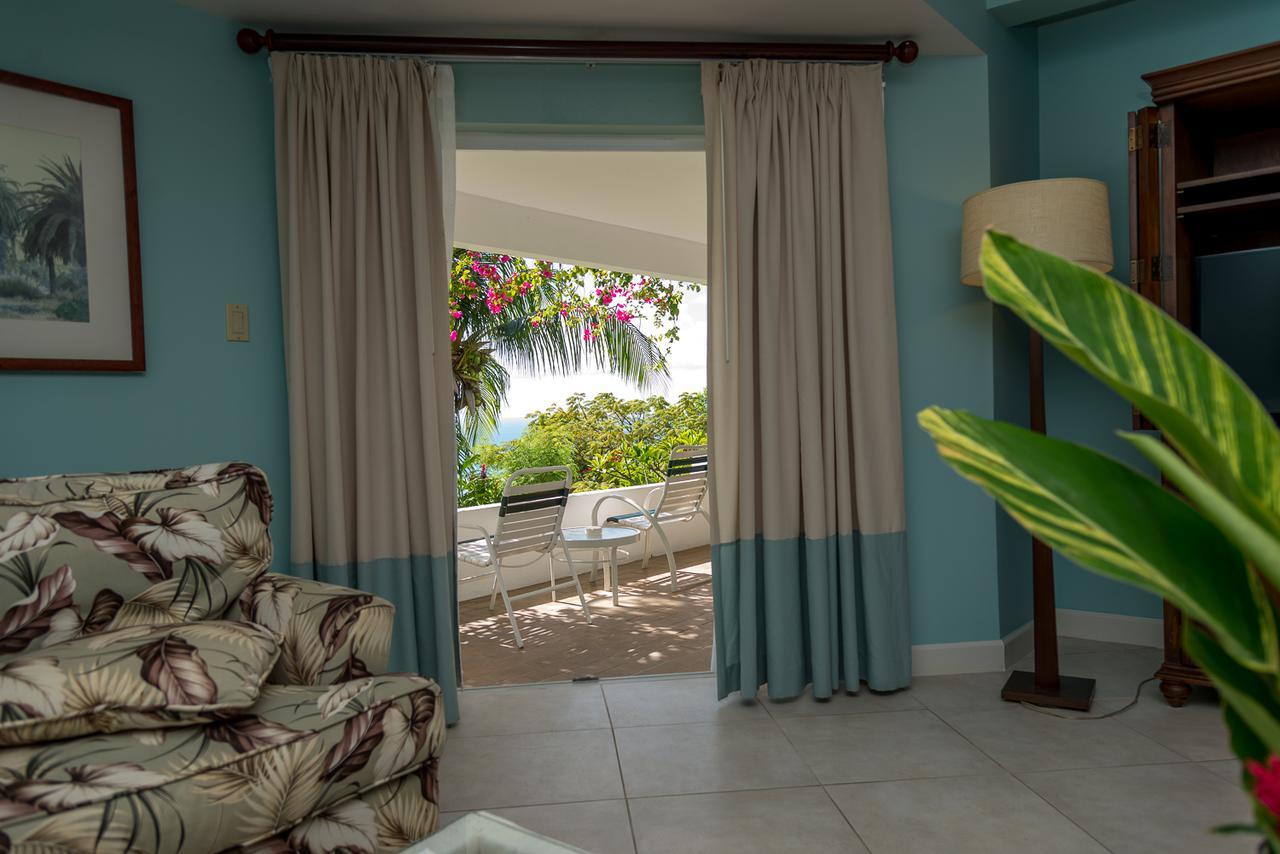 Trade Winds Hotel Dickenson Bay Bagian luar foto