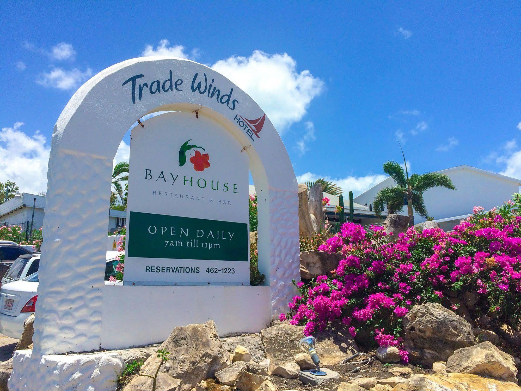 Trade Winds Hotel Dickenson Bay Bagian luar foto
