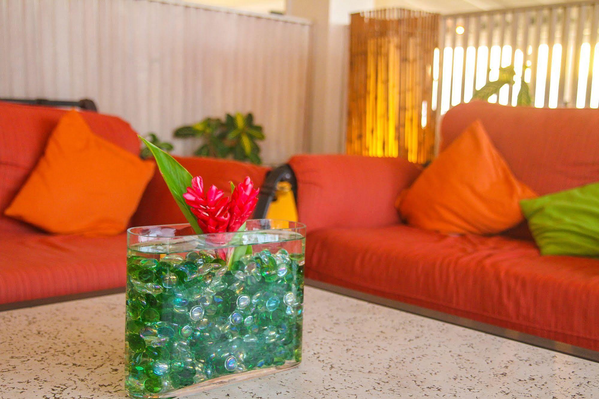 Trade Winds Hotel Dickenson Bay Bagian luar foto