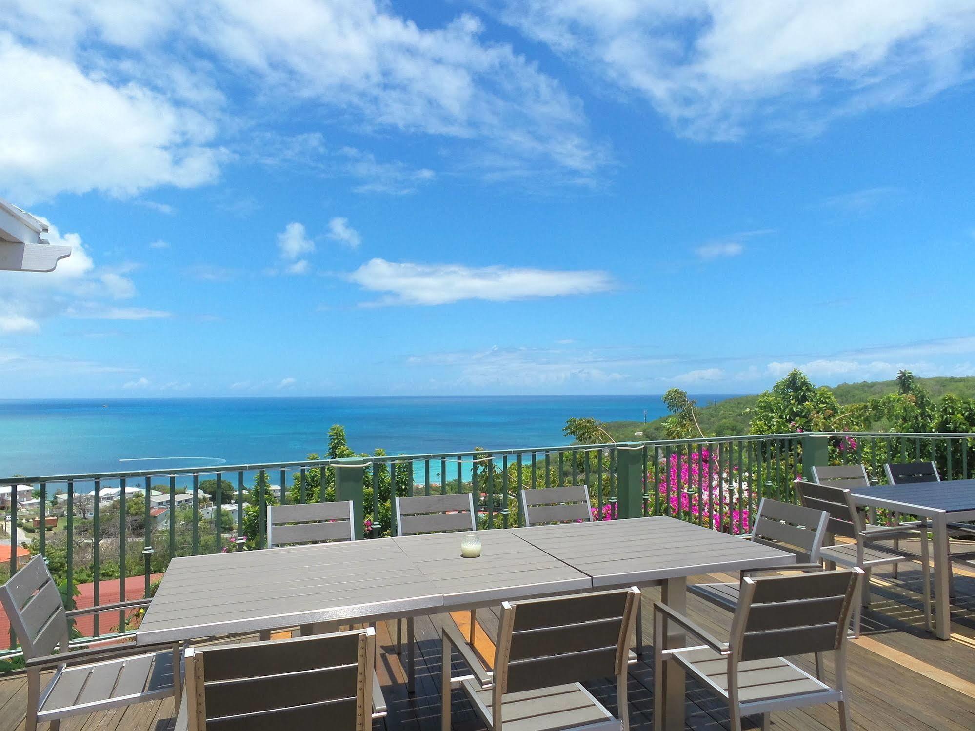 Trade Winds Hotel Dickenson Bay Bagian luar foto