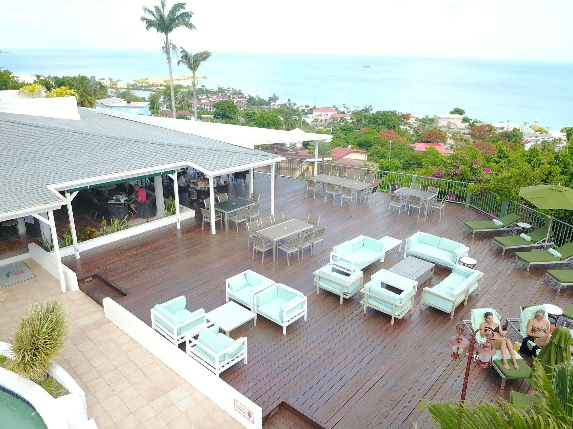 Trade Winds Hotel Dickenson Bay Bagian luar foto